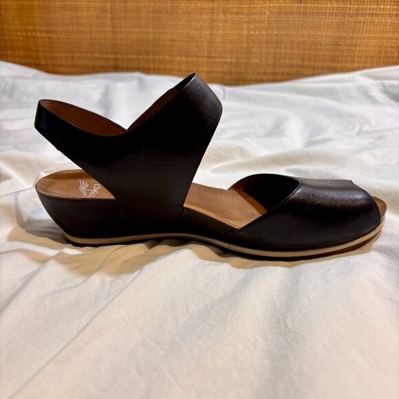 Dansko Vera Burnished Black Sandals - Picture 5 of 8